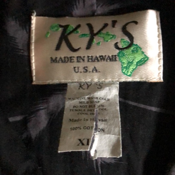 Hawaiian Tiki Shirt - Picture 2 of 9